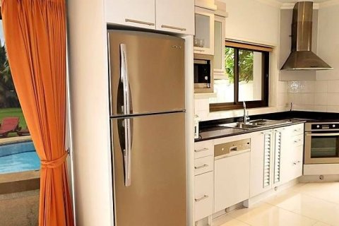 Вилла в Хуа Хине, Таиланд с 4 спальнями  № 171918 - фото 8