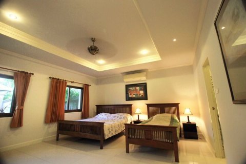 Вилла в Хуа Хине, Таиланд с 4 спальнями  № 171918 - фото 9