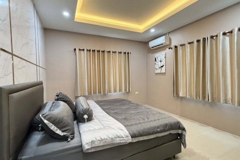 Villa à Pattaya, Thaïlande 4 chambres № 171917 - photo 14