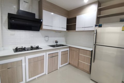 Таунхаус в Паттайе, Таиланд с 3 спальнями  № 171912 - фото 3