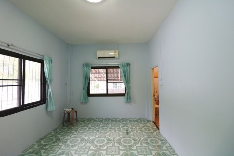 House in Udon Thani, Thailand 3 bedrooms № 164602 - photo 14