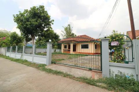House in Udon Thani, Thailand 3 bedrooms № 164602 - photo 2