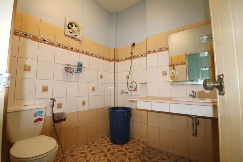 House in Udon Thani, Thailand 3 bedrooms № 164602 - photo 16