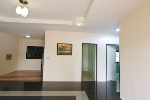 House in Udon Thani, Thailand 3 bedrooms № 164602 - photo 5