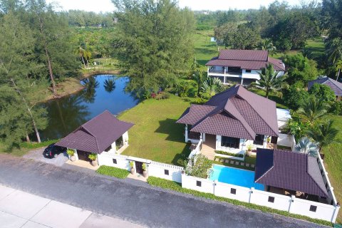 Дом в Пхангнге, Таиланд с 3 спальнями  № 138343 - фото 1