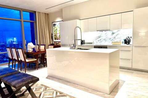 Кондоминиум с 2 спальнями в Сатхоне, Бангкок, Таиланд № 148165 - фото 17