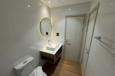 Studio dans le Condo à Phuket, Thaïlande  № 164382 - photo 15