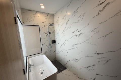 Villa in Pattaya, Thailand 3 bedrooms № 164171 - photo 3