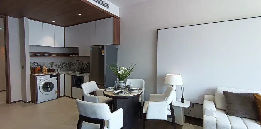 Studio dans le Condo à Bang Rak, Bangkok, Thaïlande  № 164170