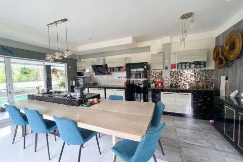 Villa in Ko Samui, Thailand 4 bedrooms № 146765 - photo 6