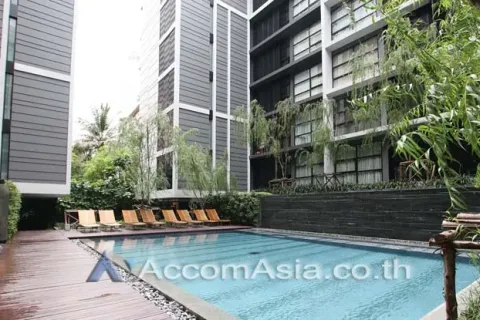 Condo in Watthana, Bangkok, Thailand, 2 bedrooms  № 214567 - photo 19