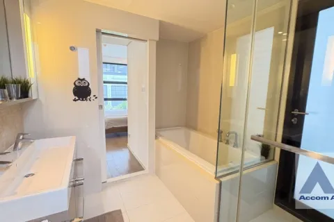 Condo in Watthana, Bangkok, Thailand, 2 bedrooms  № 214567 - photo 15
