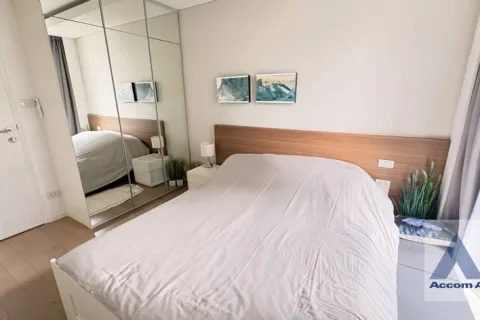 Condo in Watthana, Bangkok, Thailand, 2 bedrooms  № 214567 - photo 8