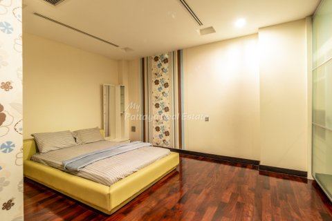 Condo à Bang Lamung, Thaïlande, 2 chambres  № 151039 - photo 14