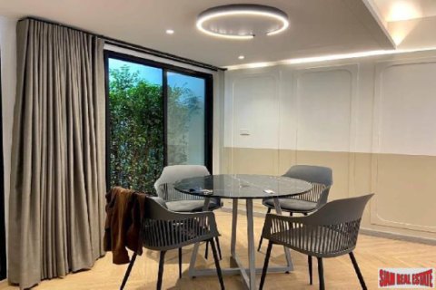 House in Bangkok, Thailand 3 bedrooms № 194004 - photo 5