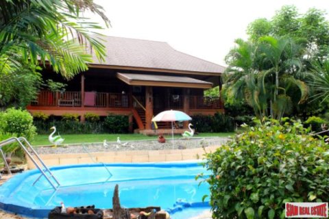 House in Chiang Mai, Thailand 5 bedrooms № 194005 - photo 5