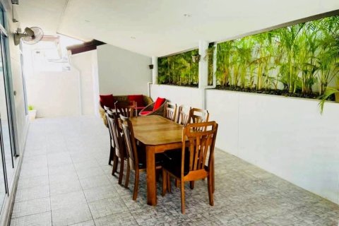 Villa in Pattaya, Thailand 3 bedrooms № 137686 - photo 15