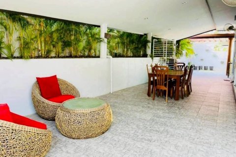 Villa in Pattaya, Thailand 3 bedrooms № 137686 - photo 3