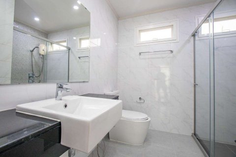 Haus in Chiang Mai, Thailand 4 Schlafzimmer № 220479 - Foto 13