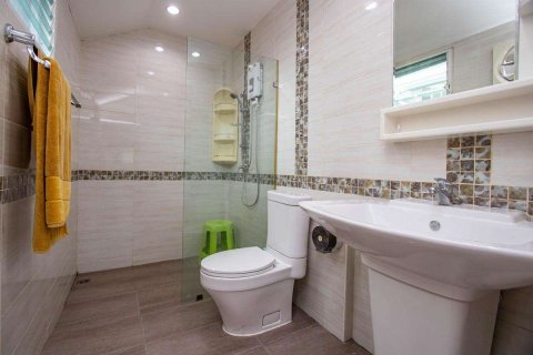Haus in Chiang Mai, Thailand 4 Schlafzimmer № 220478 - Foto 7