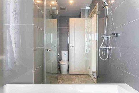 Condo in Bangkok, Thailand, 2 bedrooms № 183374 - photo 7