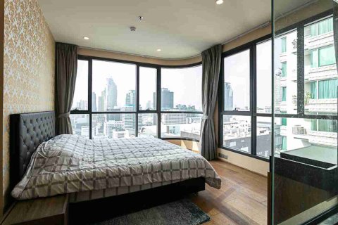 Condo in Bangkok, Thailand, 2 bedrooms  № 183374