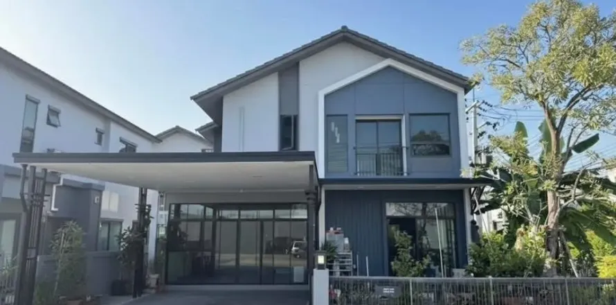 Maison à Pathum Thani, Thaïlande 4 chambres № 167337