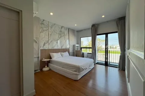 Maison à Pathum Thani, Thaïlande 4 chambres № 167337 - photo 7