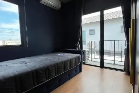 Maison à Pathum Thani, Thaïlande 4 chambres № 167337 - photo 8