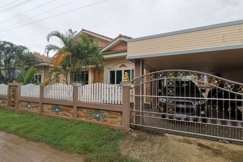 House in Khon Kaen, Thailand 3 bedrooms № 167331 - photo 2