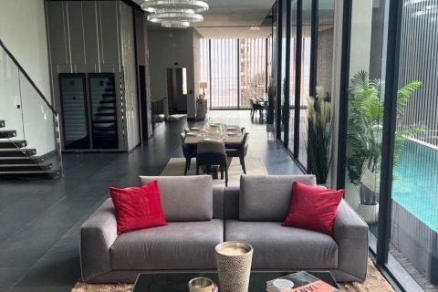 Вилла в Паттайе, Таиланд с 6 спальнями  № 158949 - фото 3