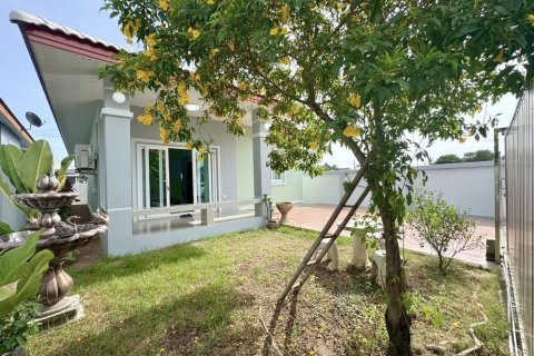 House in Pattaya, Thailand 3 bedrooms № 145400 - photo 2