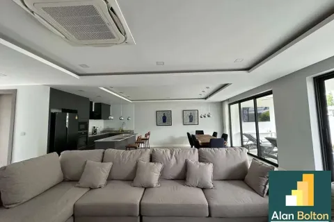 Casa de 5 dormitorios en Jomtien Beach, Pattaya, Tailandia № 211265 - foto 6