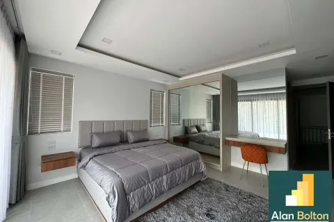 Casa de 5 dormitorios en Jomtien Beach, Pattaya, Tailandia № 211265 - foto 12