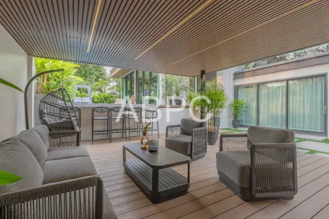 Casa de 4 dormitorios en Jomtien Beach, Pattaya, Tailandia № 211264 - foto 5