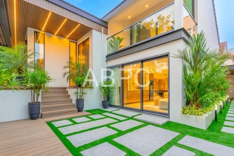 House on Jomtien Beach, Pattaya, Thailand 4 bedrooms № 211264