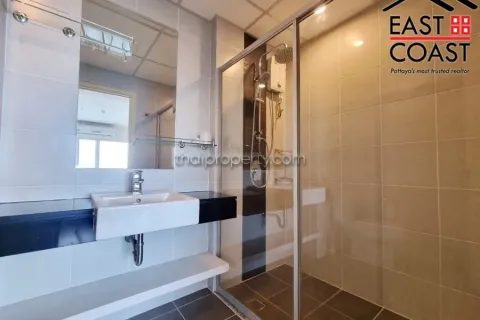 Condominio de 2 dormitorios en Jomtien Beach, Pattaya, Tailandia № 212845 - foto 18