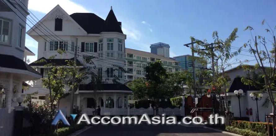 Haus in Bang Na, Bangkok, Thailand 2 Schlafzimmer № 216932