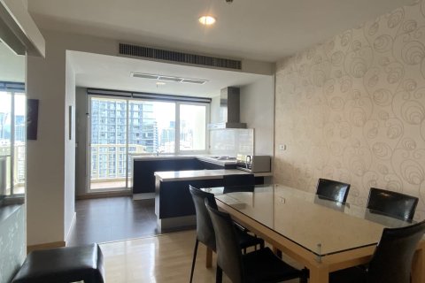 Condo à Watthana, Bangkok, Thaïlande, 2 chambres № 200978 - photo 12