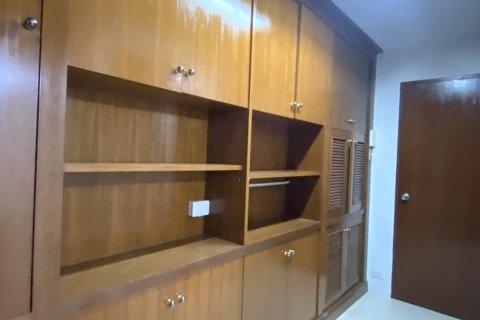 Condo à Watthana, Bangkok, Thaïlande, 2 chambres № 200979 - photo 3