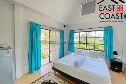 Casa de 7 dormitorios en Pattaya, Tailandia № 212617 - foto 15