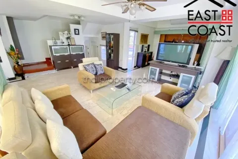 Casa de 7 dormitorios en Pattaya, Tailandia № 212617 - foto 3