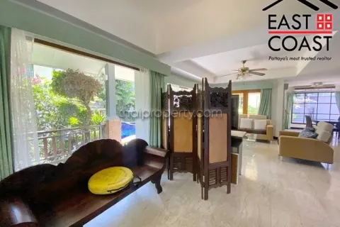 Casa de 7 dormitorios en Pattaya, Tailandia № 212617 - foto 5