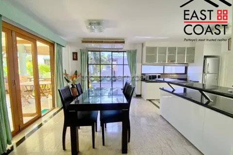 Casa de 7 dormitorios en Pattaya, Tailandia № 212617 - foto 6