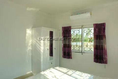 Casa de 3 dormitorios en Pattaya, Tailandia № 212612 - foto 11