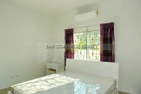 Casa de 3 dormitorios en Pattaya, Tailandia № 212612 - foto 14