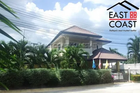 House in Pattaya, Thailand 3 bedrooms № 212613