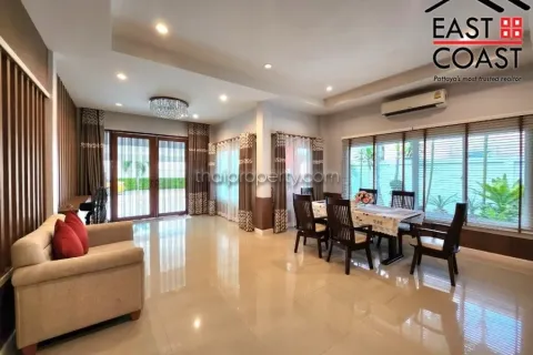 Casa de 4 dormitorios en Pattaya, Tailandia № 212615 - foto 9