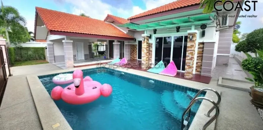 Casa de 4 dormitorios en Pattaya, Tailandia № 212615