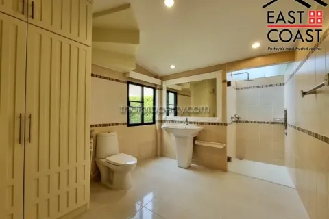 Casa de 4 dormitorios en Pattaya, Tailandia № 212614 - foto 15